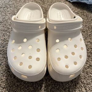 EUC Crocs platform Classic Clog - White SZ 9 women’s shoes slip ons